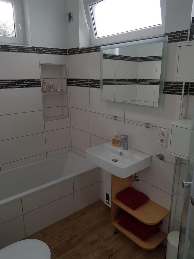 Rheingau - Schoene Moeblierte Ferienwohnung Eltville am Rhein Buitenkant foto